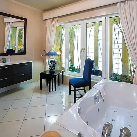 Alvor Sleeps 12 Pool Air Con Wifi Βίλα *