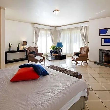 Alvor Sleeps 12 Pool Air Con Wifi Villa Portimao
