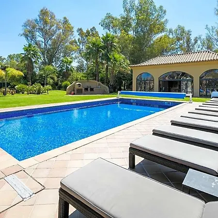 فيلة Alvor Sleeps 12 Pool Air Con Wifi